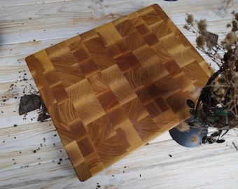 End Grain cutting board, chopping board, with rubberized feet, butcher block, with big handles, ash wood