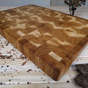 Wood cutting board, chopping board, with rubberized feet, custom end grain wood cutting board, butcher block, with big handles, oak, wood