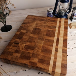 Wood cutting board, chopping board, with rubberized feet, custom end grain wood cutting board, butcher block, with big handles, oak, wood