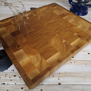 Wood cutting board, chopping board, with rubberized feet, end grain wood cutting board, butcher block, with big handles, oak, ash wood