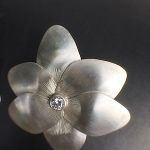 Silver Flower Earrings in solid silver