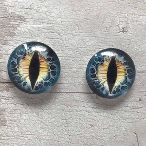 Blue and yellow glass eye cabochons in sizes 6mm to 40mm dragon eyes cat iris (030)