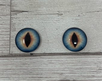 Blue glass eye cabochons in sizes 8mm to 40mm cat eyes dragon iris animal eyes (637)