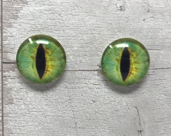 Green glass eye cabochons in sizes 6mm to 40mm dragon eyes cat iris (005)