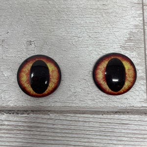 Oranje cabochons met glazen oog in de maten 6 tot 40 mm drakenogen katteniris (513)