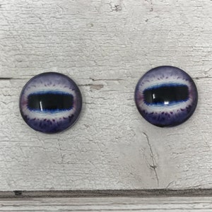 Cabochons met blauw glazen oog in de maten 6 tot 40 mm schapenogen, paardenogen, hertenogen, geitenogen, octopusogen mangoestogen (464)