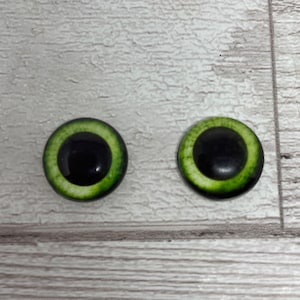 Cabujones de vidrio verde con forma de ojo de animal, de 6 mm a 40 mm, con forma de humano, pájaro y zombi (499)