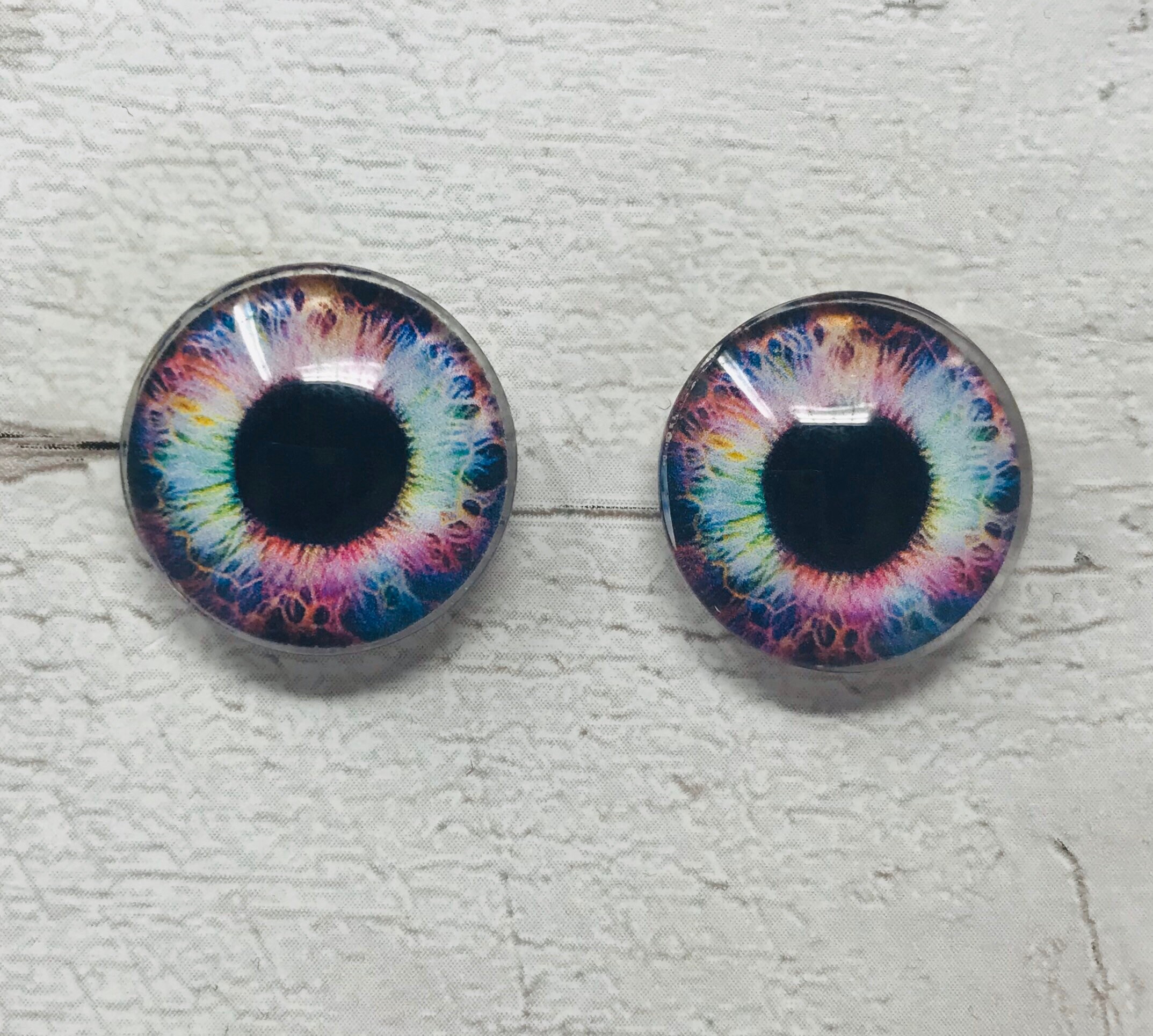 20mm Hand Painted Silver Grey Iris Black Pupil Round Safety Eyes and  Washers: 1 Pair Dolls / Amigurumi / Animals / Stuffed Creations 