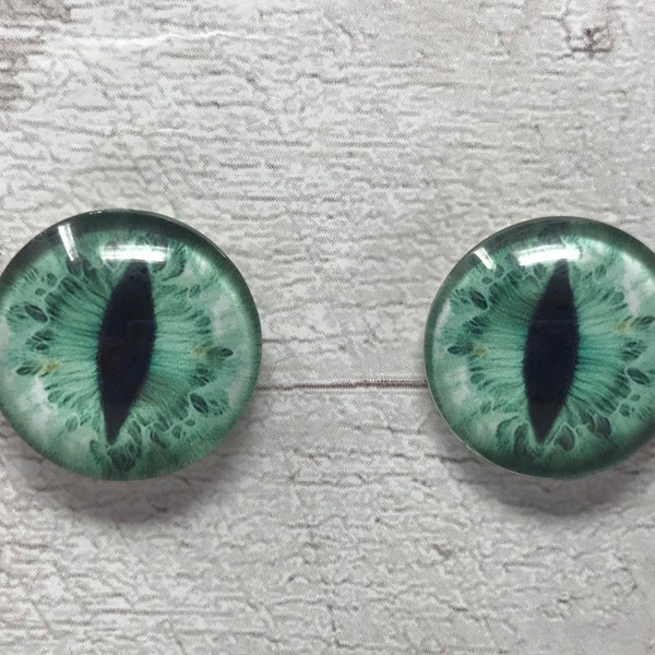 Grüne Glasaugen Cabochons in den Größen 6mm bis 40mm flache Hinteraugen, aufgenähte Augen, Augen mit Beiträgen Drachenaugen Katzeniris (033)