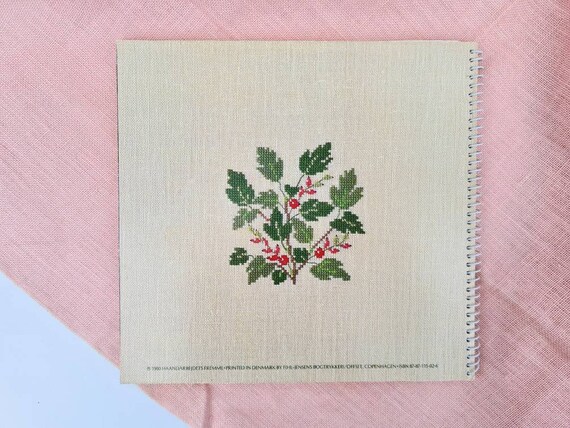 Rare 1981 - Haandarbejdets Fremme - Cross Stitch Book/calendar