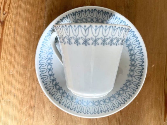 TULIP 60s Karlskrona, Upsala Ekeby, Sweden. CUP & SAUCER Swedish