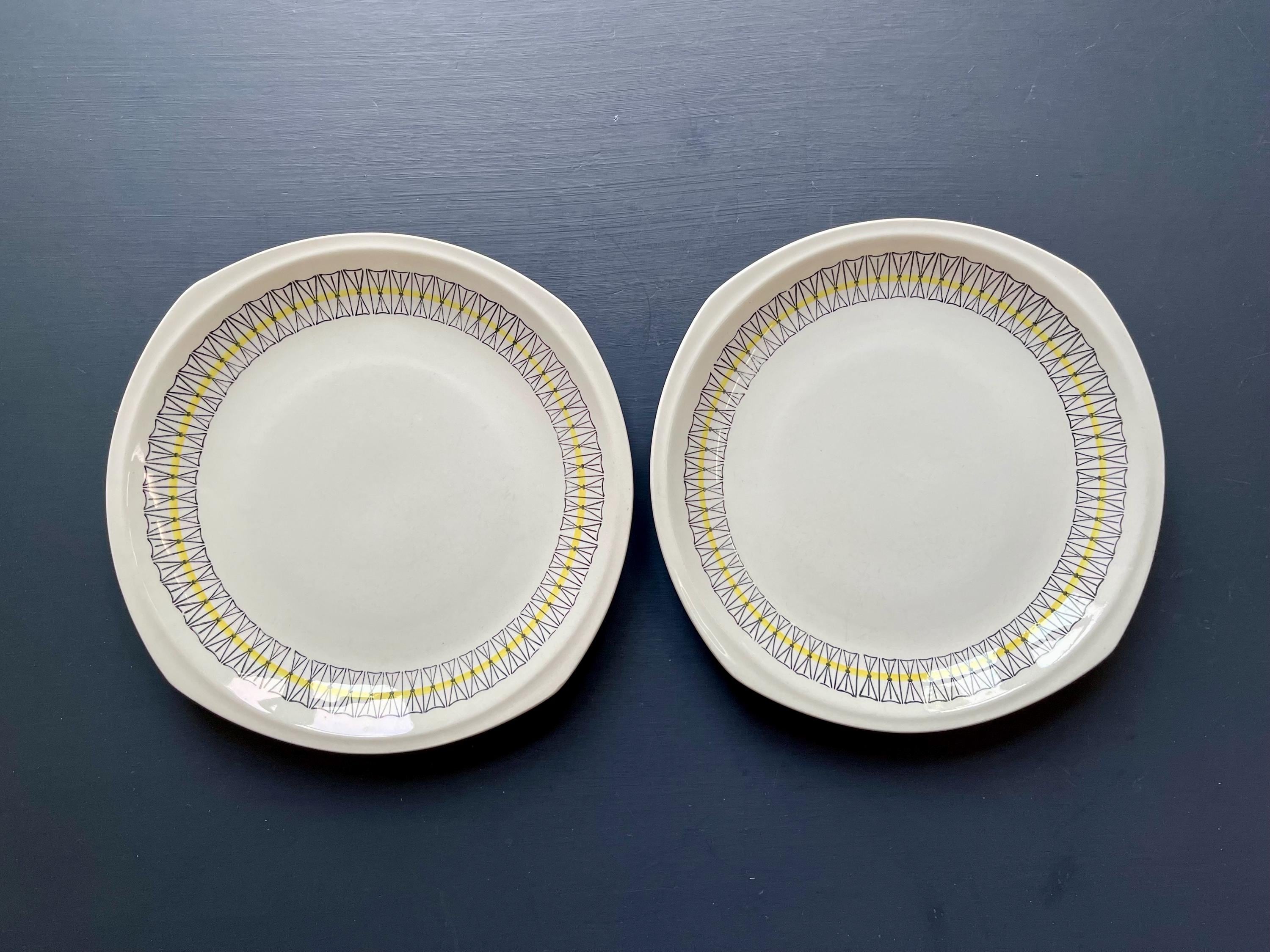 2 X Vintage Upsala Ekeby, Gefle Kryss Dinner Plates. Swedish Mid