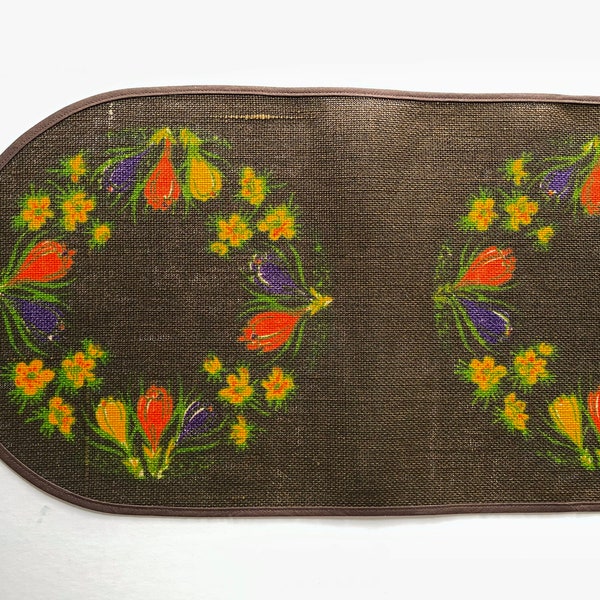 Danish spring / Easter burlap table runner - Decoration with flowers, especially crocus. Made by INKA Print, 70s Denmark. Vintage fabric