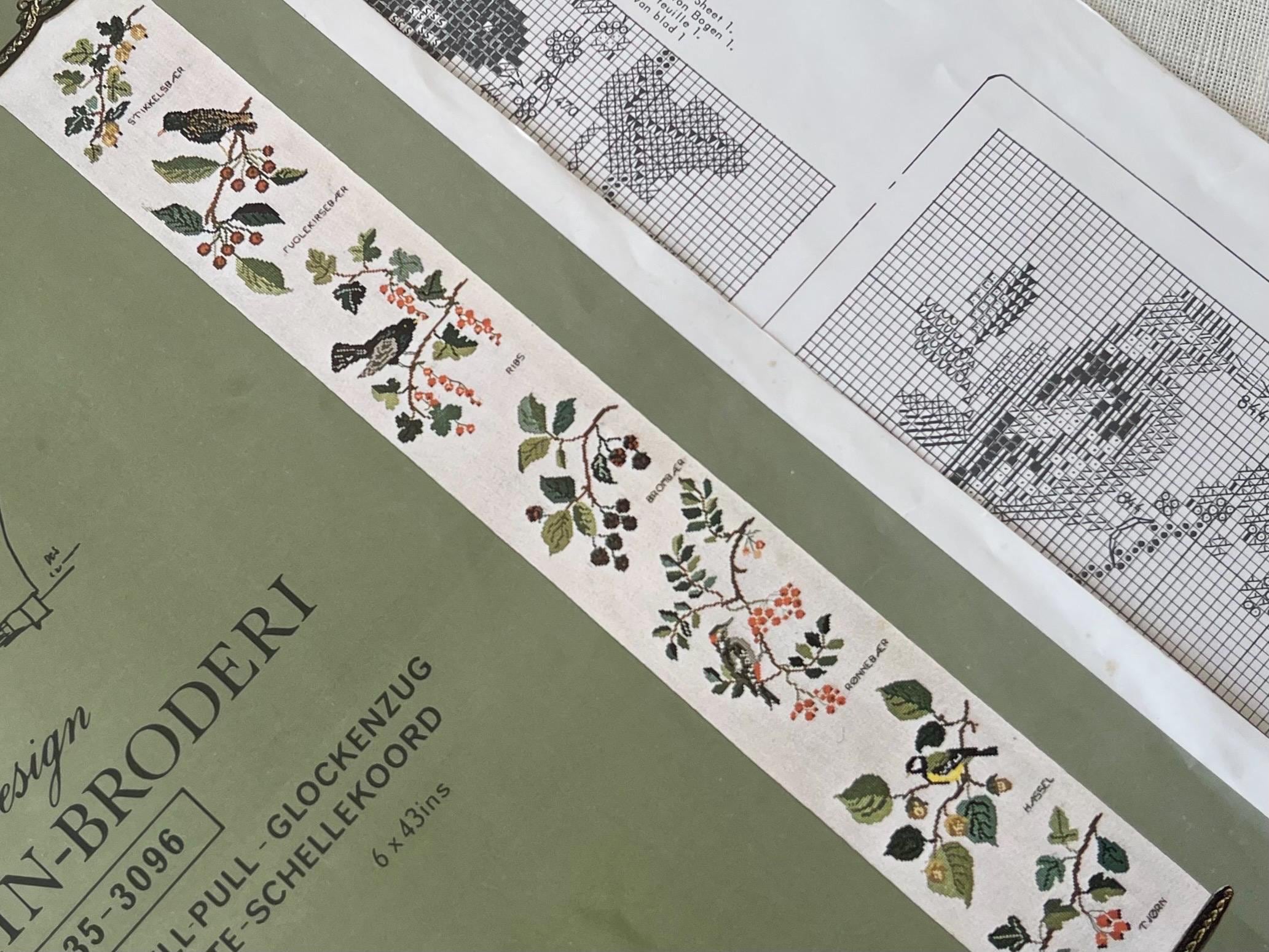 希少1960-70s ミッドセンチュリー コンキスタドール レリーフアート Vintage Cross Stitch Kit for Wall Hanging or Bell Pull. Permin of
