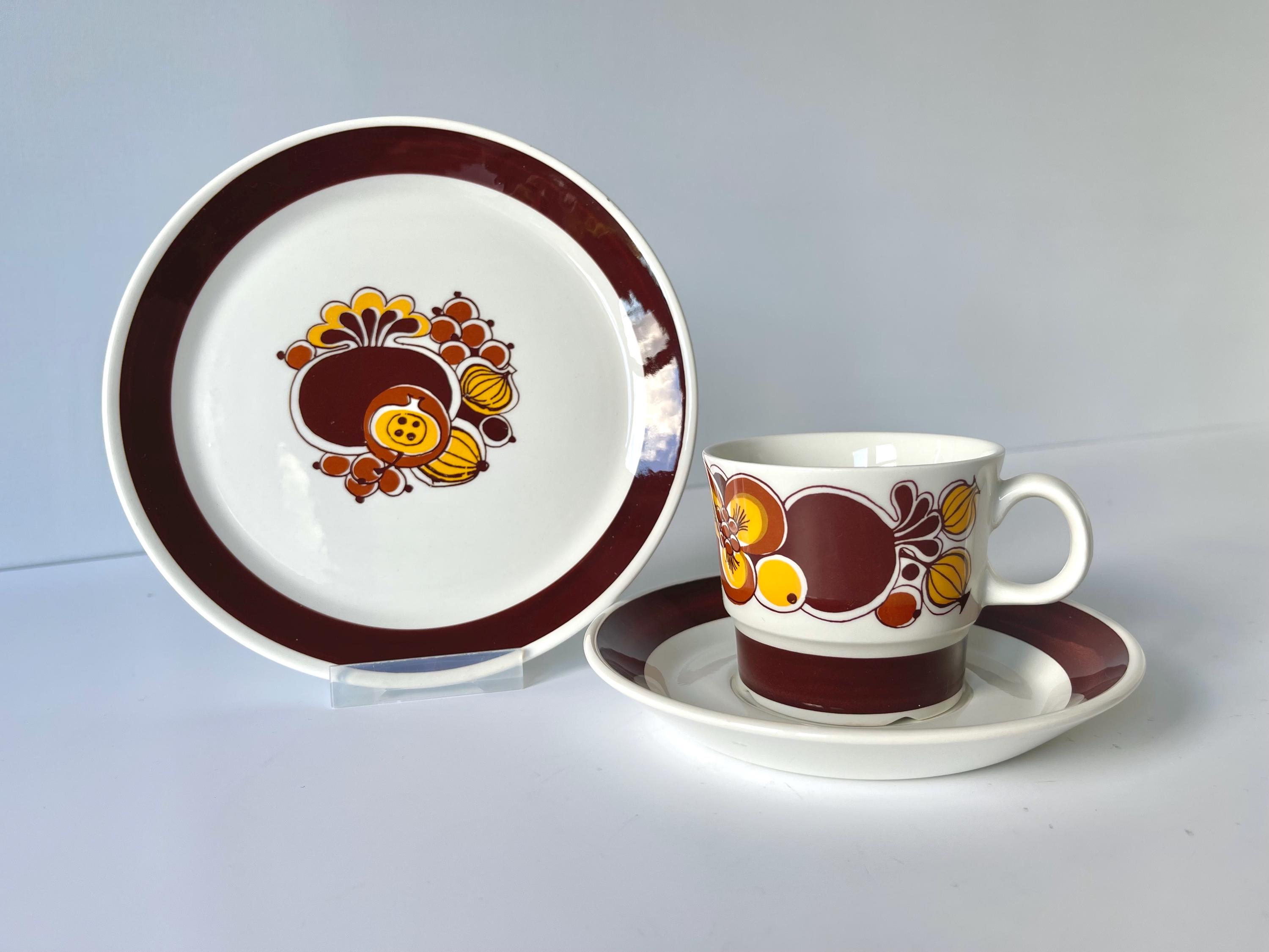 スタヴァンゲルフリント製70年代「AUGUST」カップ、ソーサー スタヴァンゲルフリント製70年代「AUGUST」カップ、ソーサー