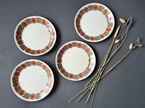 4 ASTRID Lunch Plates (set of Four) by Figgjo Flint, Norway. 1970s