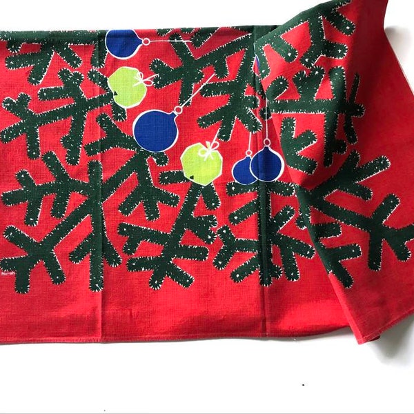 Table cloth - Vintage 60s NORAH JOHANSSON Christmas handprinted Swedish design  - Branches with apples -  Scandinavian hygge. Retro fabrics.