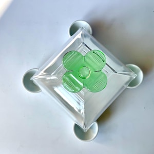 Borek Sipek Käseglocke. Käseglocke / Butterglocke. Erstaunliche Glaskuppel & Porzellan Basis. Perfektes Geschenk für Käseliebhaber