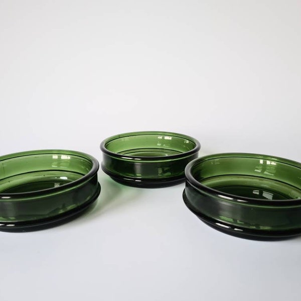 Nissen & Quistgaard: Set of 3 stackable glass bowls. Made in Denmark 1960 - IHQ - Danish design cabaret glassware. Jens Harald Quistgaard.