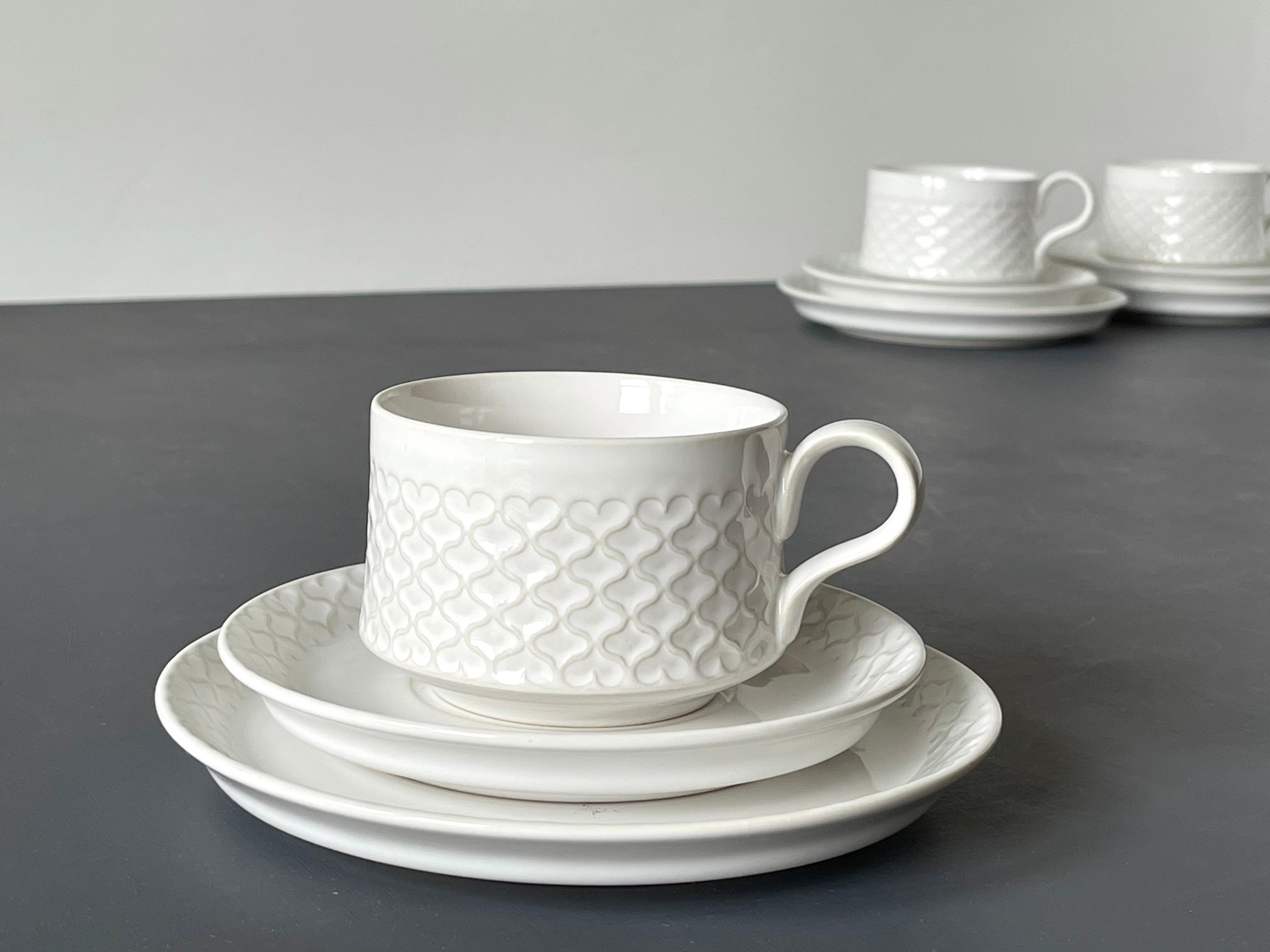 White Palet. Quistgaard "Cordial" Trio - Cup, saucer and plate. Bing and Grøndahl (B & G). Made in Denmark 1960 - IHQ