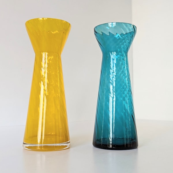 2 Holmegaard Swirl Hyacinth vases. 1960s glass from Denmark, Scandinavia - High quality glass - Home decoration from the North - Bulb vases.