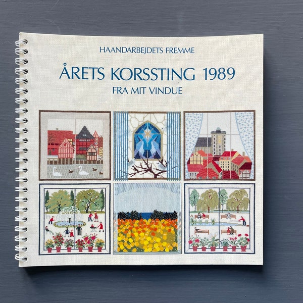 1989 Kreuzstichbuch / Kalender - Haandbarbejdets fremme - Aarets korssting von dänischer Künstlerin - Englisch, Dänisch und Deutsch. Gerda Bengtsson