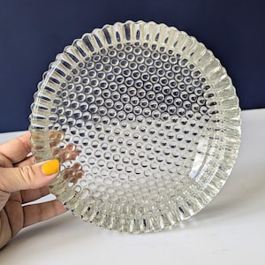 Vintage bubble bowl in thick crystal glass. 1950-1960s heavy glass treasure for display or for salads / fruit etc. Scandinavian glass design