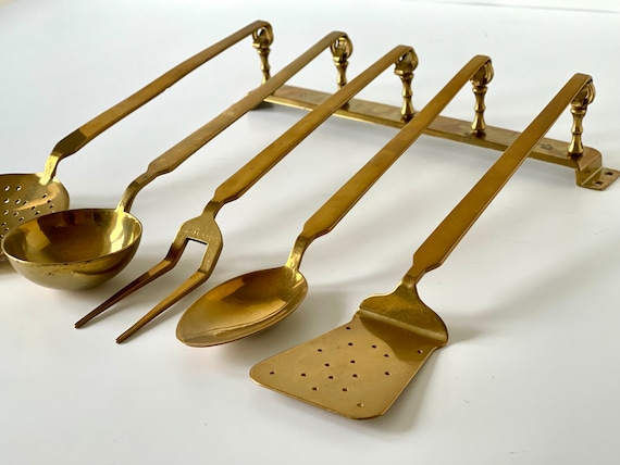 Helterfolg Utensili Cucina Set, 29 Pezzi Resistente Utensili da Cucina in Silicone, Cucina Set con Supporto Spatola Pinze per Tornitura Cucchiaio (Rosa