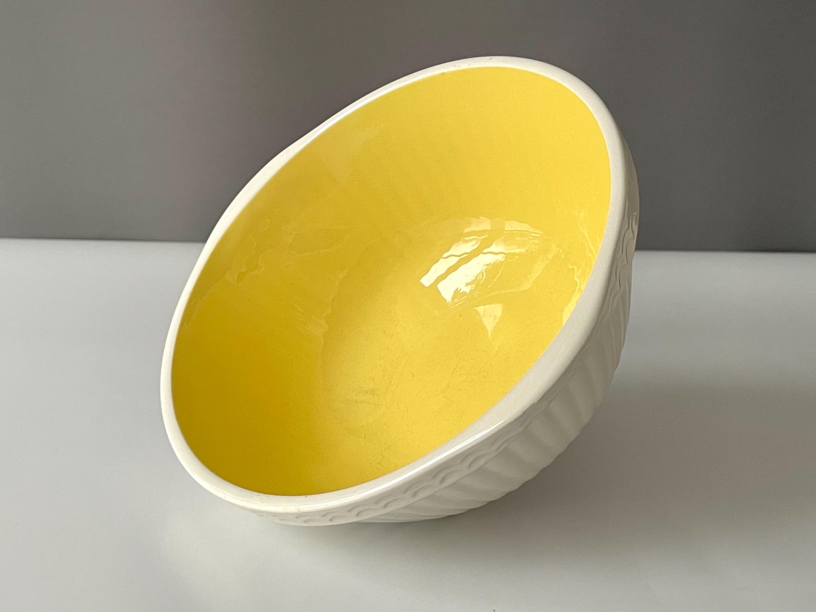 Original TG Green Gripstand 1950/60s Easimix Mixing Bowl | Yellow & White