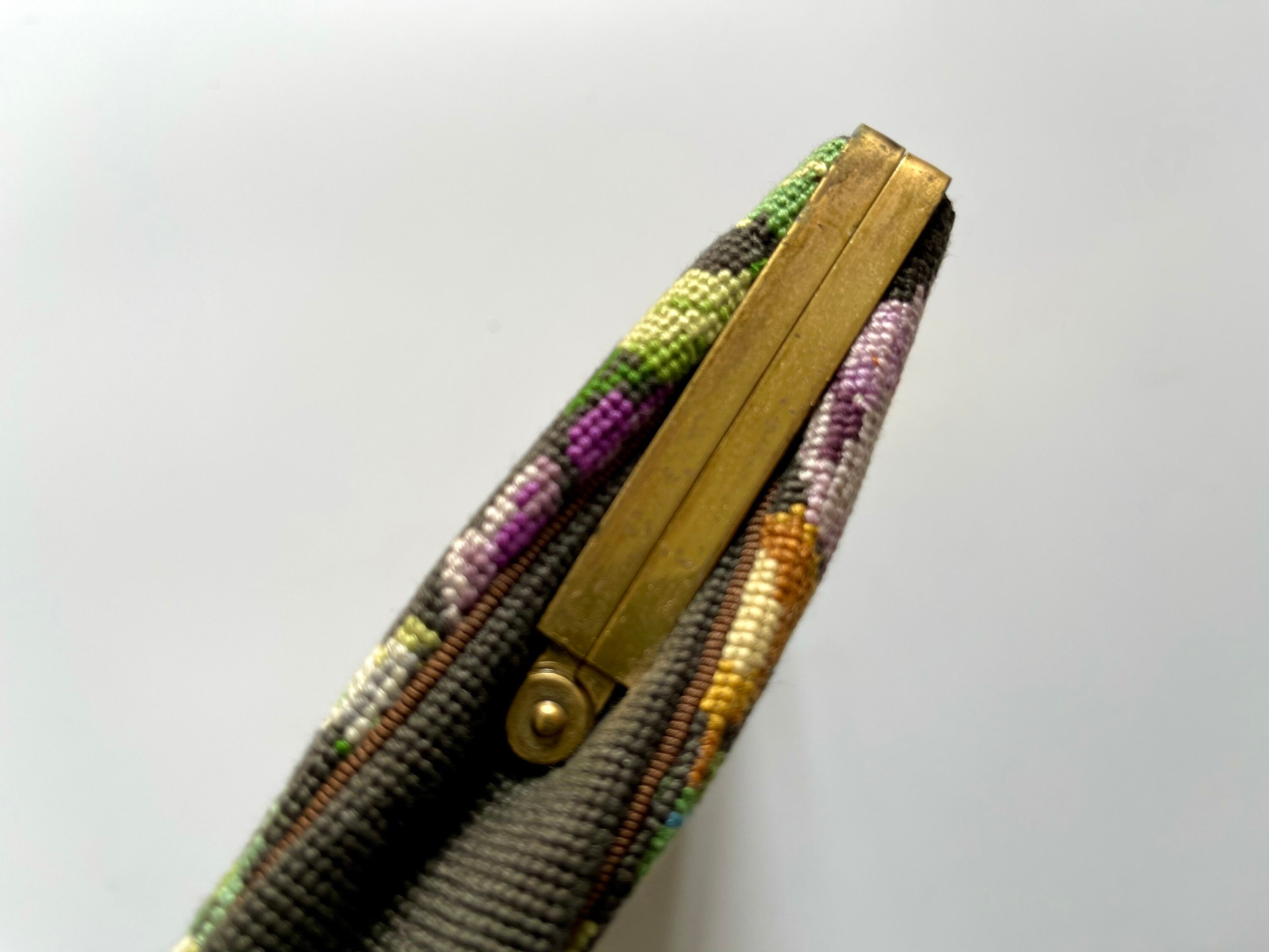 デンマークのヴィンテージ刺繍/クロスステッチハンドバッグ