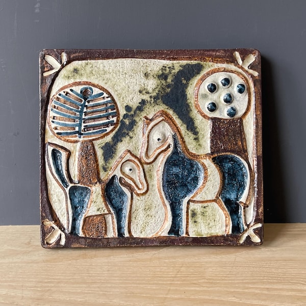 Noomi Backhausen ceramic wall hanging. Søholm, Denmark. Mid century modern ceramic with trees and horses. Danish ceramic from 1981. No. 4017