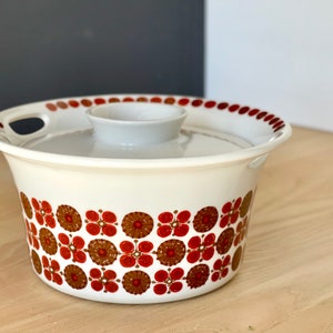 Rare Morocco bowl. Figgjo Flint, Turi Design / Turi Gramstad Oliver. Produced 1967-1968. Scandinavian MCM. Lidded bowl.