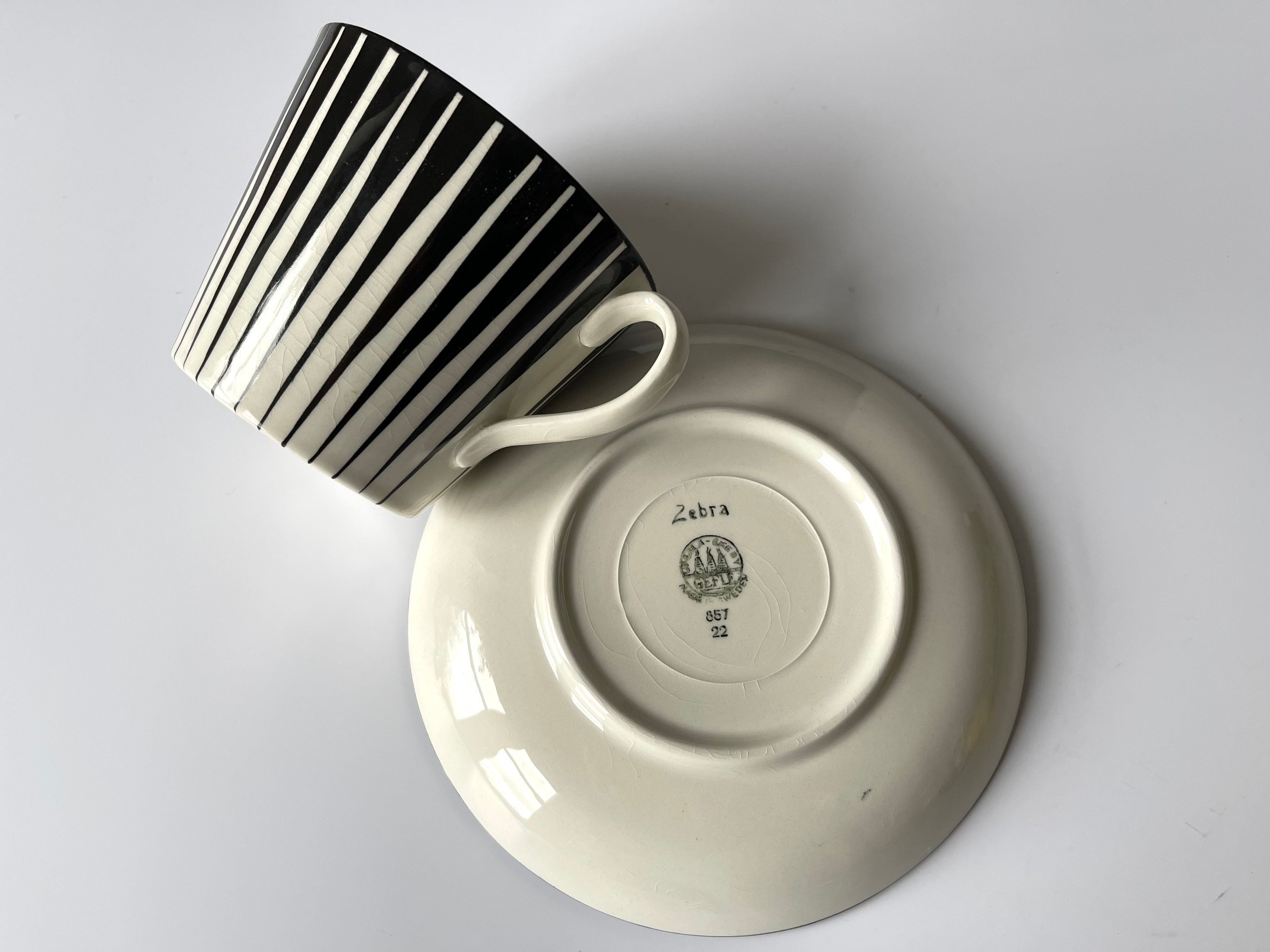 Duo ZEBRA Tea - Gefle, Sweden. Zebra by Eugen Trost. Green
