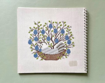 Rare 1994 - Haandarbejdets Fremme - Cross Stitch Book / Calendar