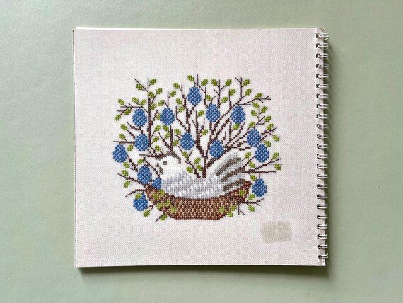 Rare 1994 - Haandarbejdets Fremme - Cross Stitch Book / Calendar