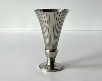 Just Andersen "2495" Danish pewter vase - Tall incised line model, Denmark, Scandinavia. Numbered. Collectors item. Danish 1930s