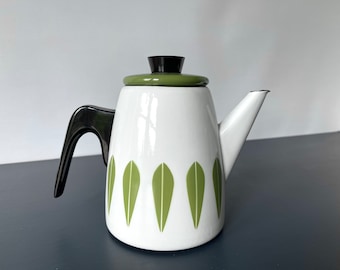 Lotus teapot by Cathrineholm of Norway. Vintage enamel retro green and white coffee / teapot. High quality design. Excellent condition