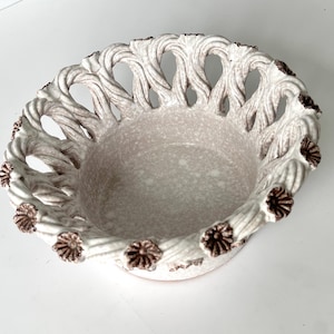 Fratelli Fanciullacci bowl with white & brown glaze. Majolica woven braided Italian mid century pottery. 1950s Italy design