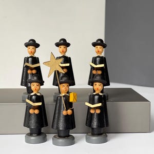 6 original vintage Erzgebirge figurines. Men in black, priests or carol singers. Old German handmade figures in amazing condition.