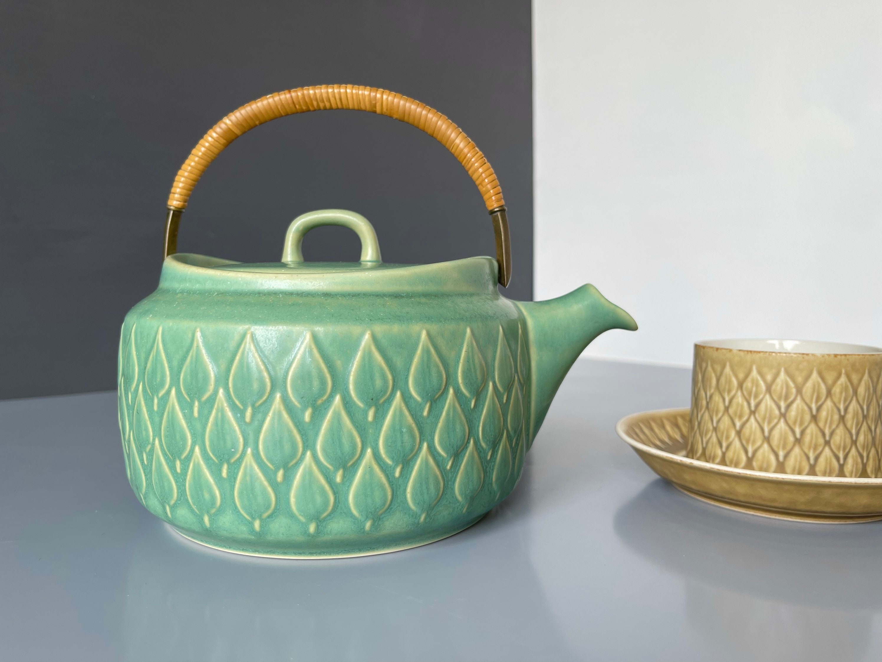 Rare! Quistgaard - Green Relief - Stunning Round Teapot With