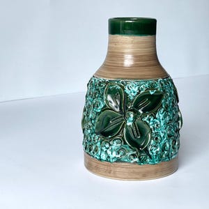 Fratelli Fanciullacci vase with Green and turquoise glaze. Raised flower motif. Italian mid century pottery. 1960s Italy design