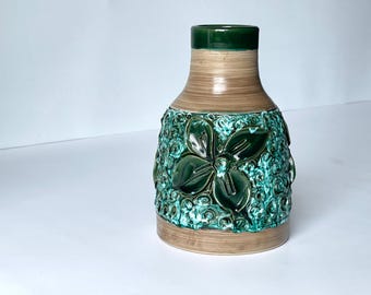 Fratelli Fanciullacci vase with Green and turquoise glaze. Raised flower motif. Italian mid century pottery. 1960s Italy design