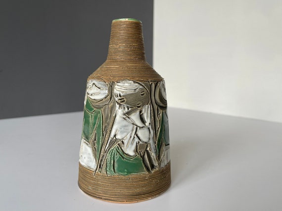 Fratelli Fanciullacci Vase White Green Sgrafitto Decorated Ceramic