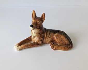 Porcelain old dog figurine. 1930s large animal figure. Gift idea for a happy dog owner. Vintage ceramic home decoration in brown glazes