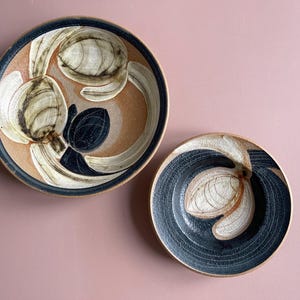 2 Søholm Denmark bowls by Noomi Backhausen. Artsy black & beige design. Vintage Danish Stoneware Studio Pottery. Mid century modern design
