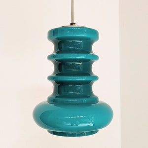 Flygsfors Zweden verbazingwekkende turquoise glazen opaline hanglamp verlicht het moderne Scandinavische midden van de eeuw. MCM Glazen hanger HEMI nr. 550 afbeelding 3