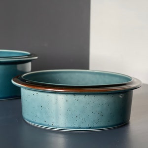 Large Meri - Arabia of Finland - Pot or bowl. Owenware - Meri in teal blue by Ulla Procope. 70s Scandinavian design. Midcentury.