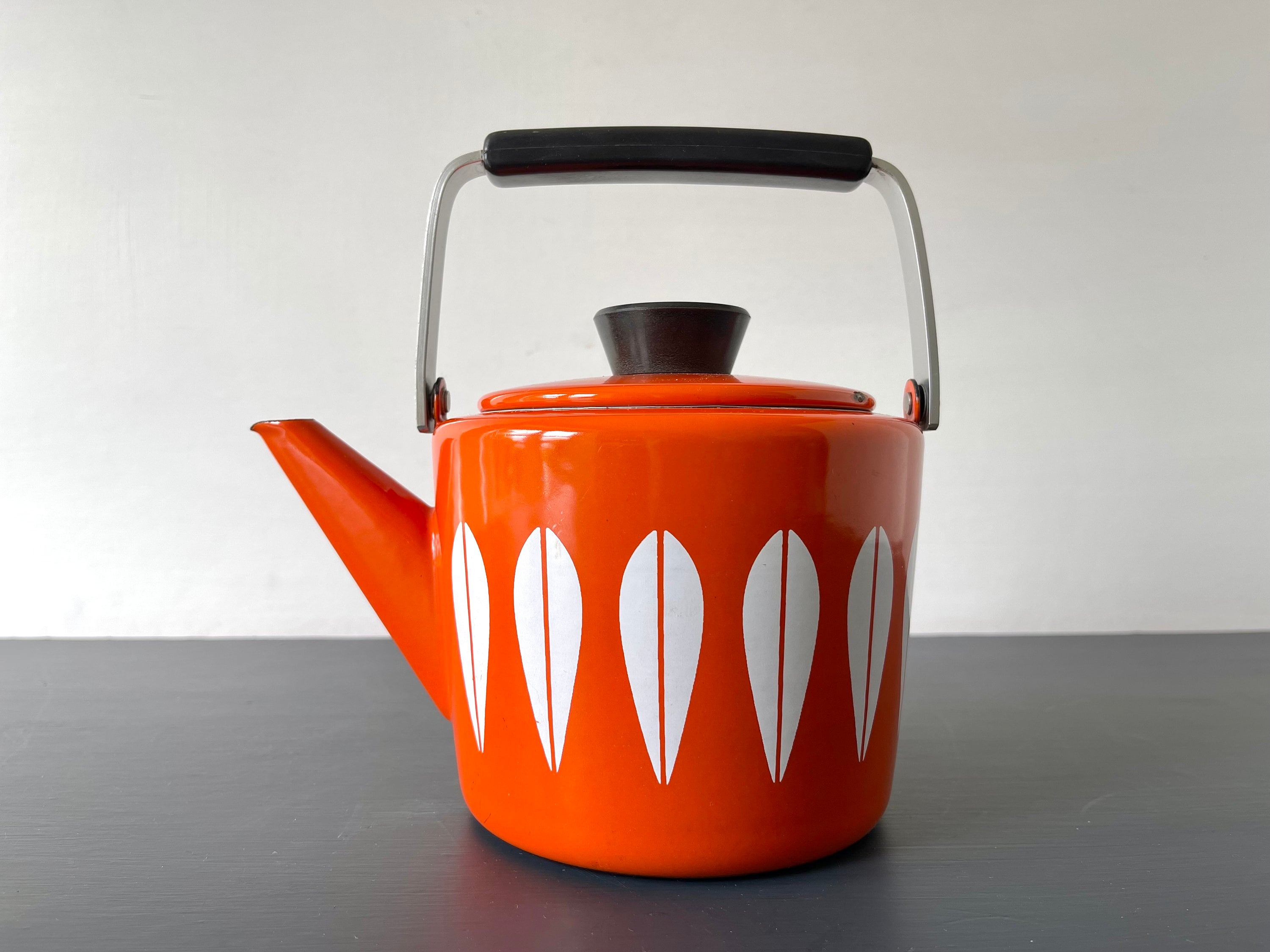 Lotus Kettle / Teapot by Cathrineholm of Norway Vintage Enamel Retro Orange  and White. MCM /mid Century Modern. Works on Induction 