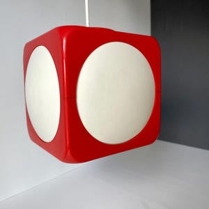 MCM &quot;Dice&quot; by Lars Schiøler 70s, Hoyrup Design, Denmark. Danish Mid Century Space Age pendant - Ceiling lamp retro, Red/white plastic.