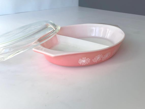 Pyrex Pink Daisy Divided Casserole. 1.5 Quart Vintage Collectors